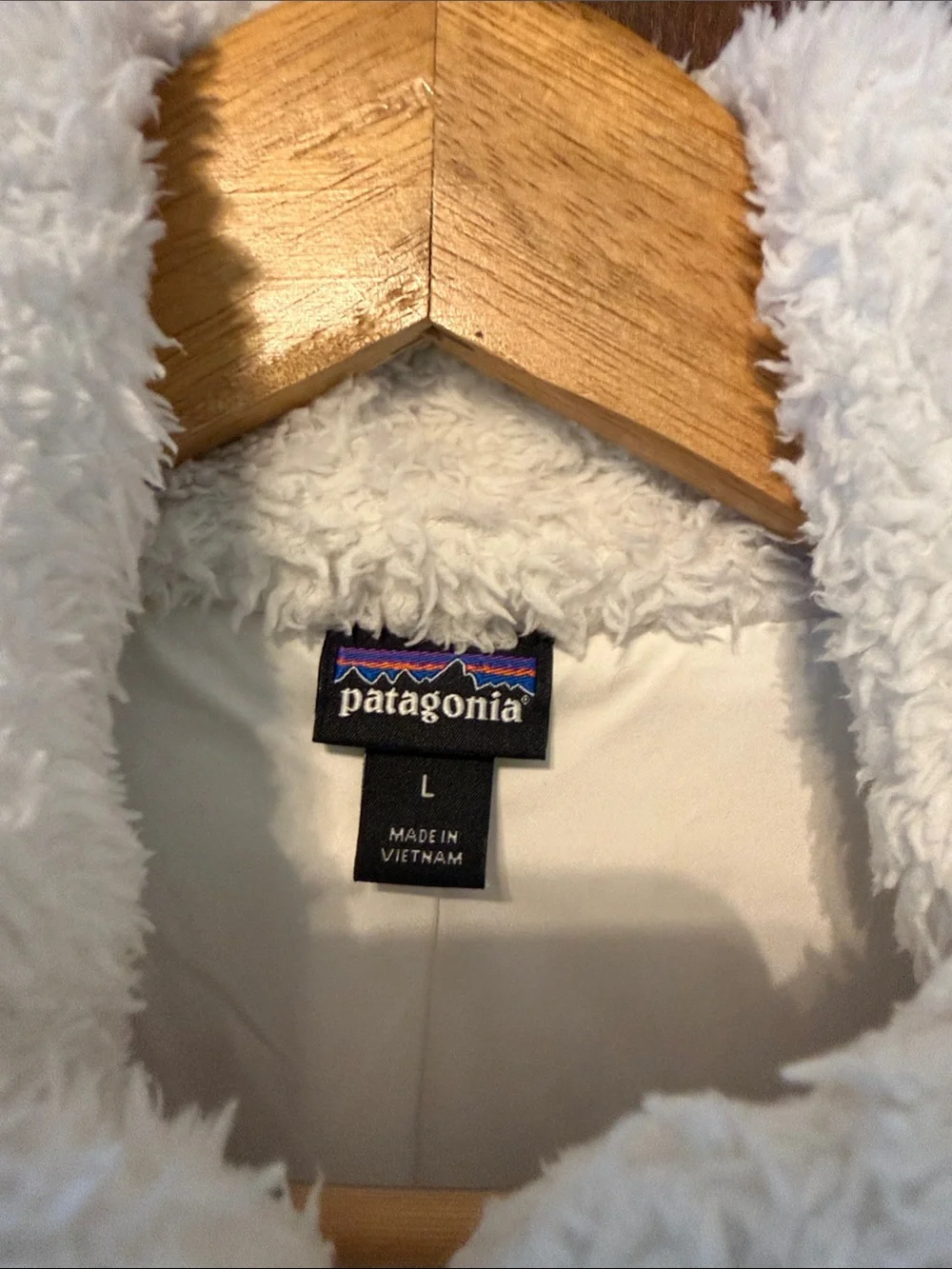 Patagonia white fuzzy vest Large